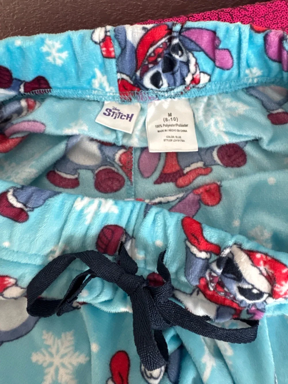 3/for $15 🍒 STITCH Lilo & Stitch Holiday Fleece Pajama Pants (Women’s Medium) - Picture 8 of 8